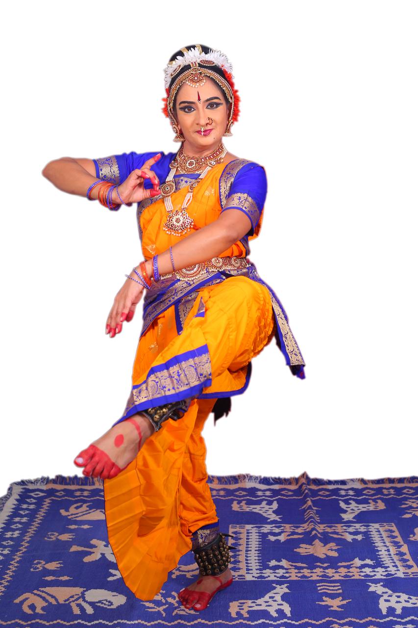 Kuchipudi artist performing