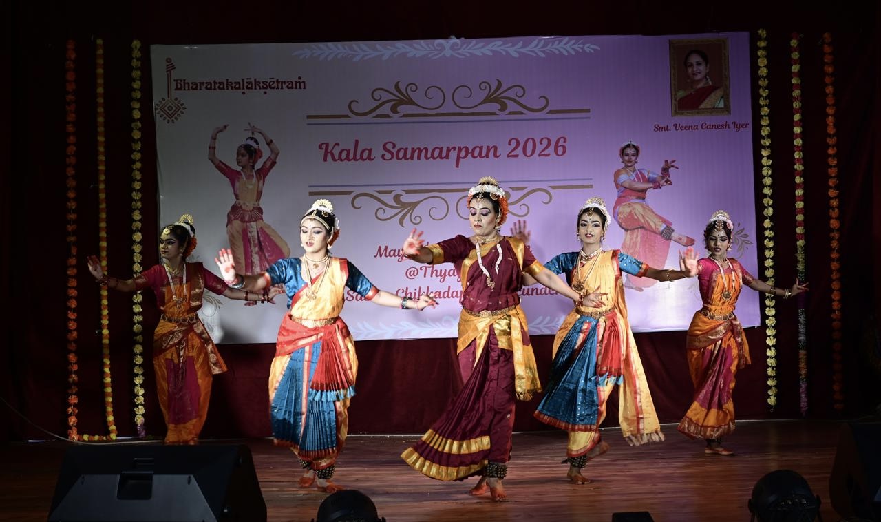 Dancers in coordinated performance